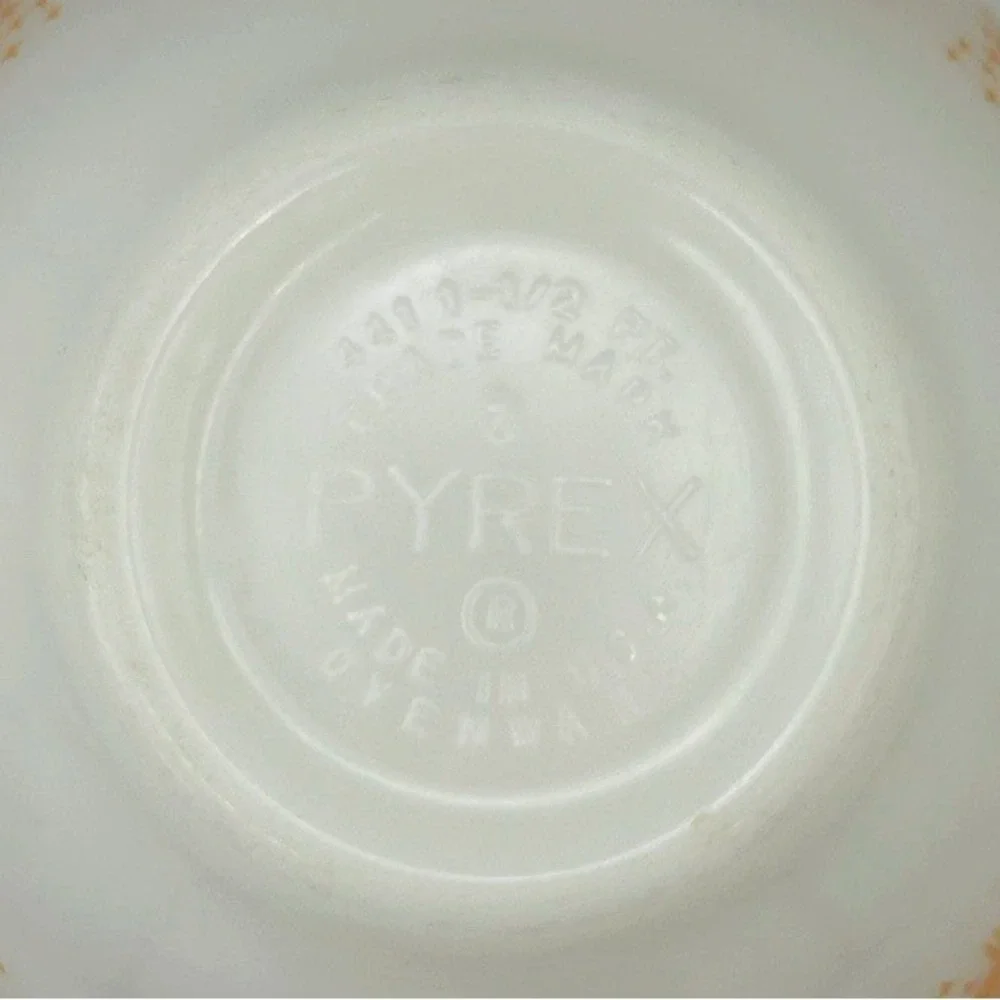 PYREX  Pumpkin Orange Butterprint Cinderella Mixing Bowl RARE 1.5 PT #441 1965